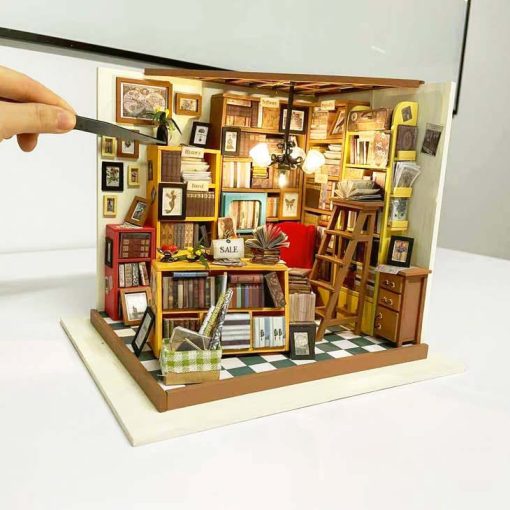 Miniature Library Kit<br>(Sam's Study) - Image 5