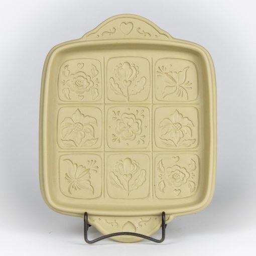 Handmade Stoneware Shortbread Pan - Image 8