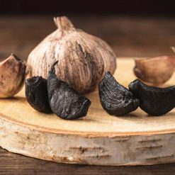 Alternative view of Organic Black Garlic Bulbs